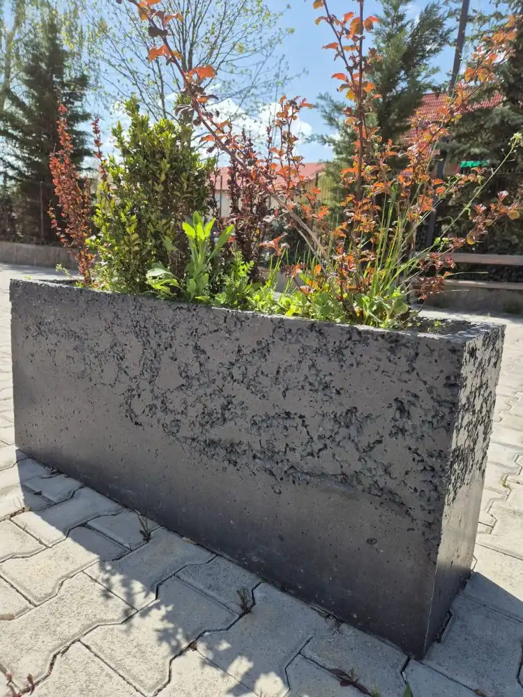 Ghiveci-beton-exterior-L100h50l35
